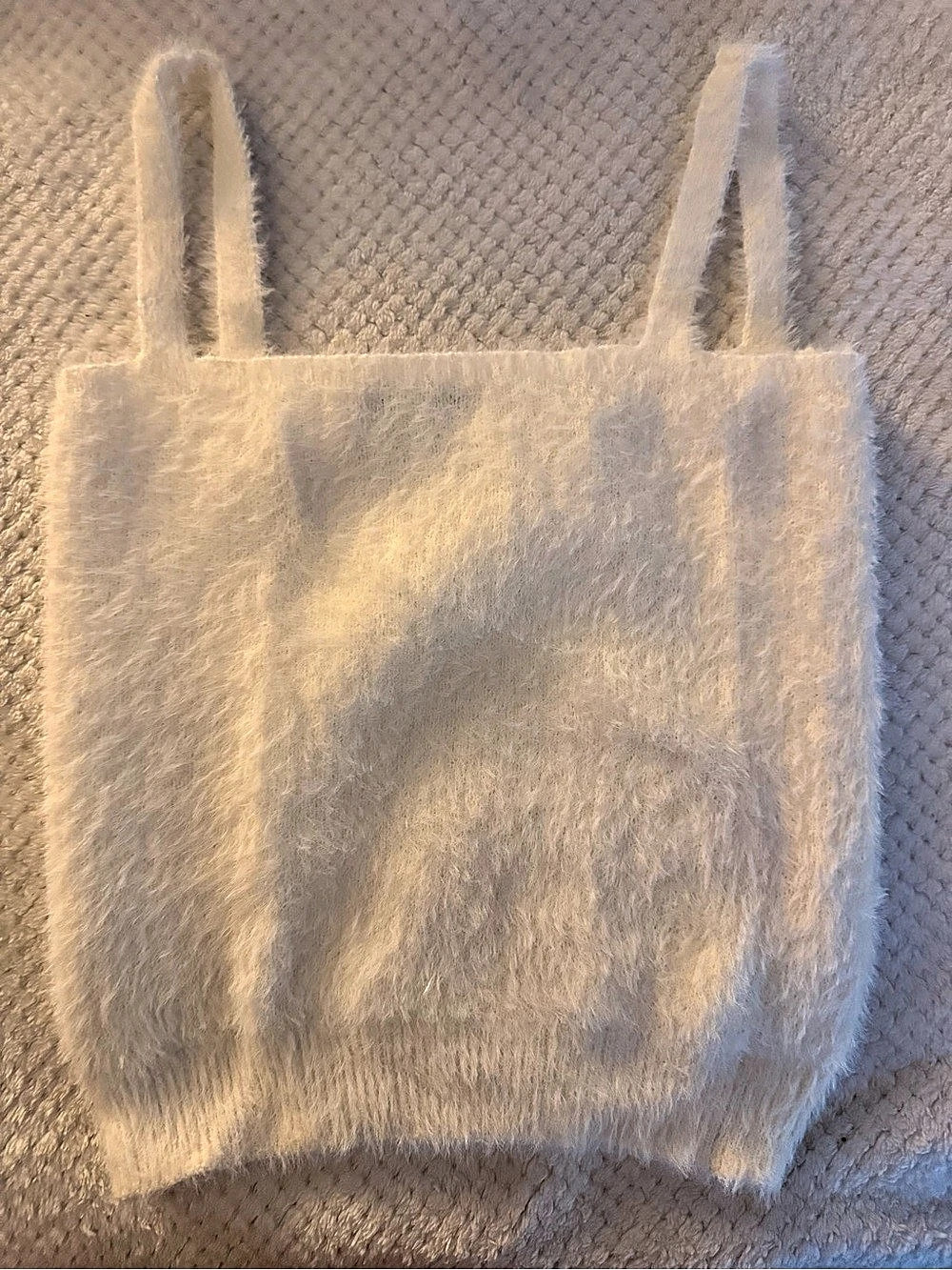 Willow & Wini Fuzzy Knit Tank Top in White Size Small Like New